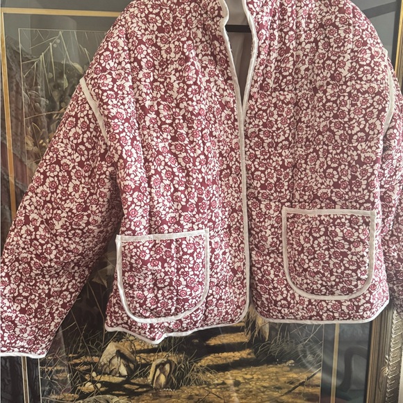 ✨ Floral Quilted Jacket – Lined, Cozy & Effortlessly Chic ✨ - Picture 3 of 12